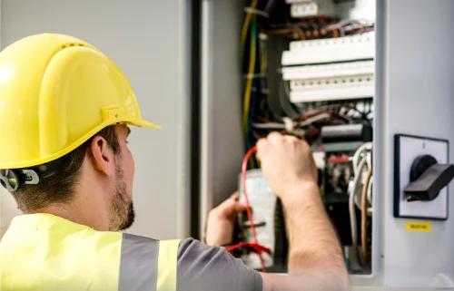 Installation de panneaux photovoltaïques sur toiture Exemple de travaux d’énergie solaire soumis à autorisation d’urbanisme